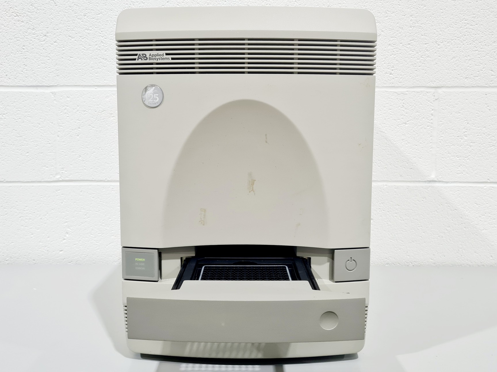 Image of Applied Biosystems 7300 Real-Time PCR System Lab