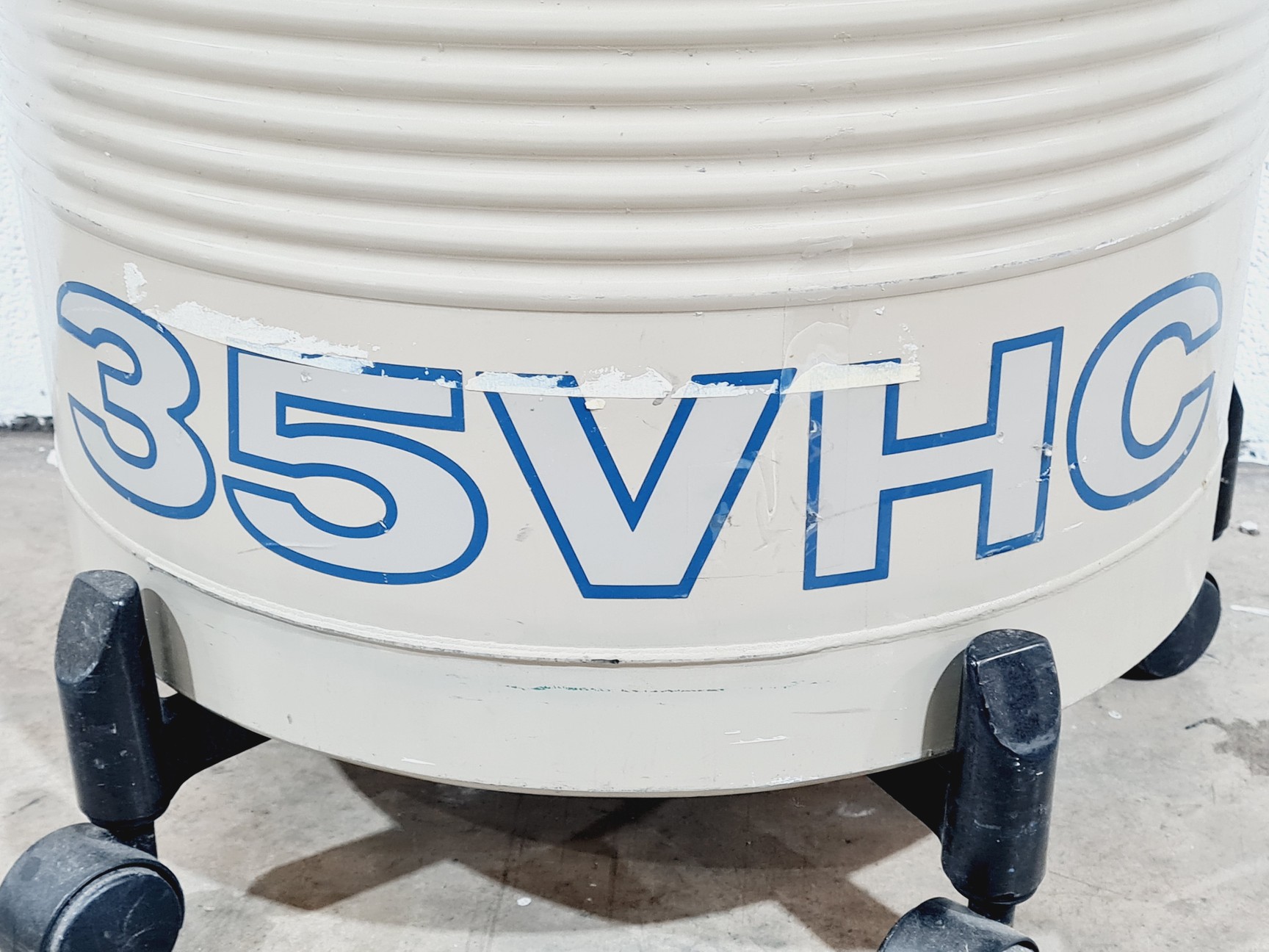 Image of Taylor-Warton 35 VHC Liquid Nitrogen Dewar
