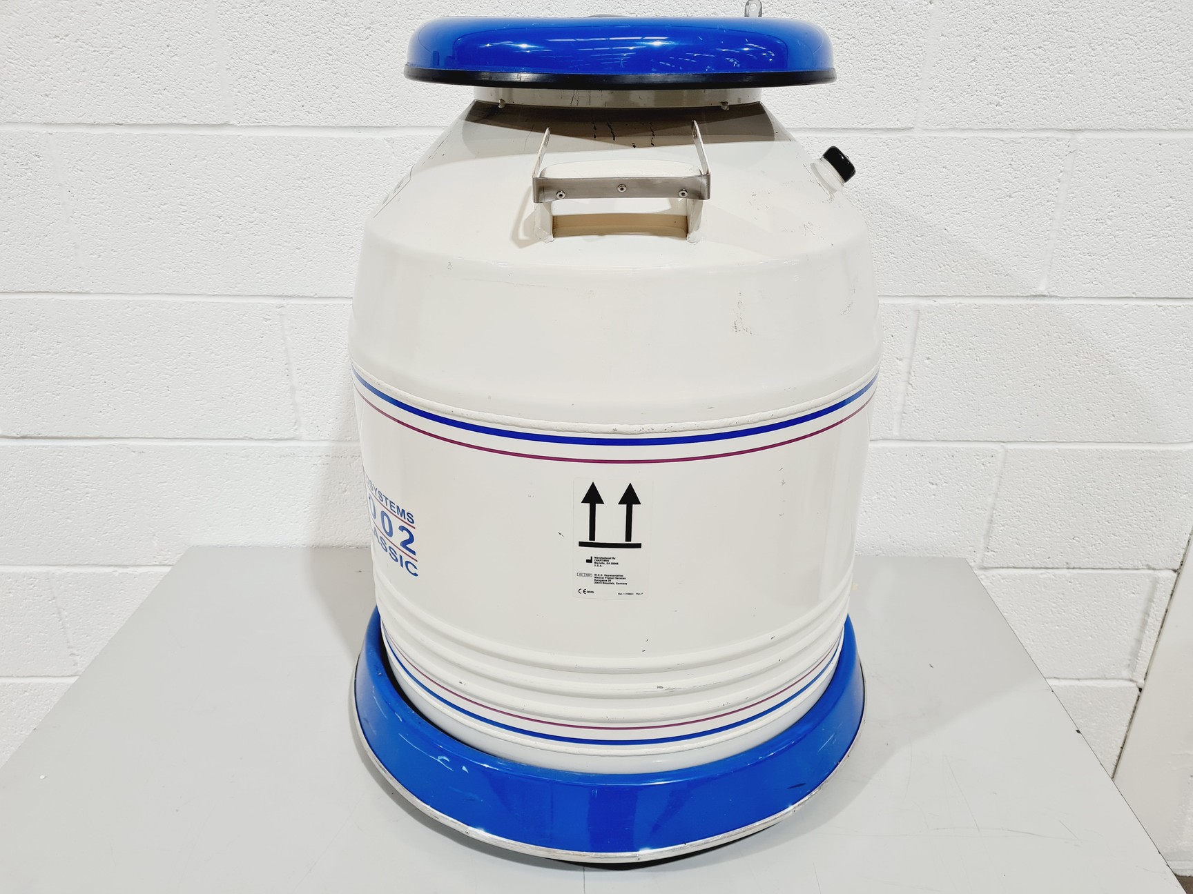 Image of CBS Cryosystem 2002 Classic Nitrogen Dewar Lab