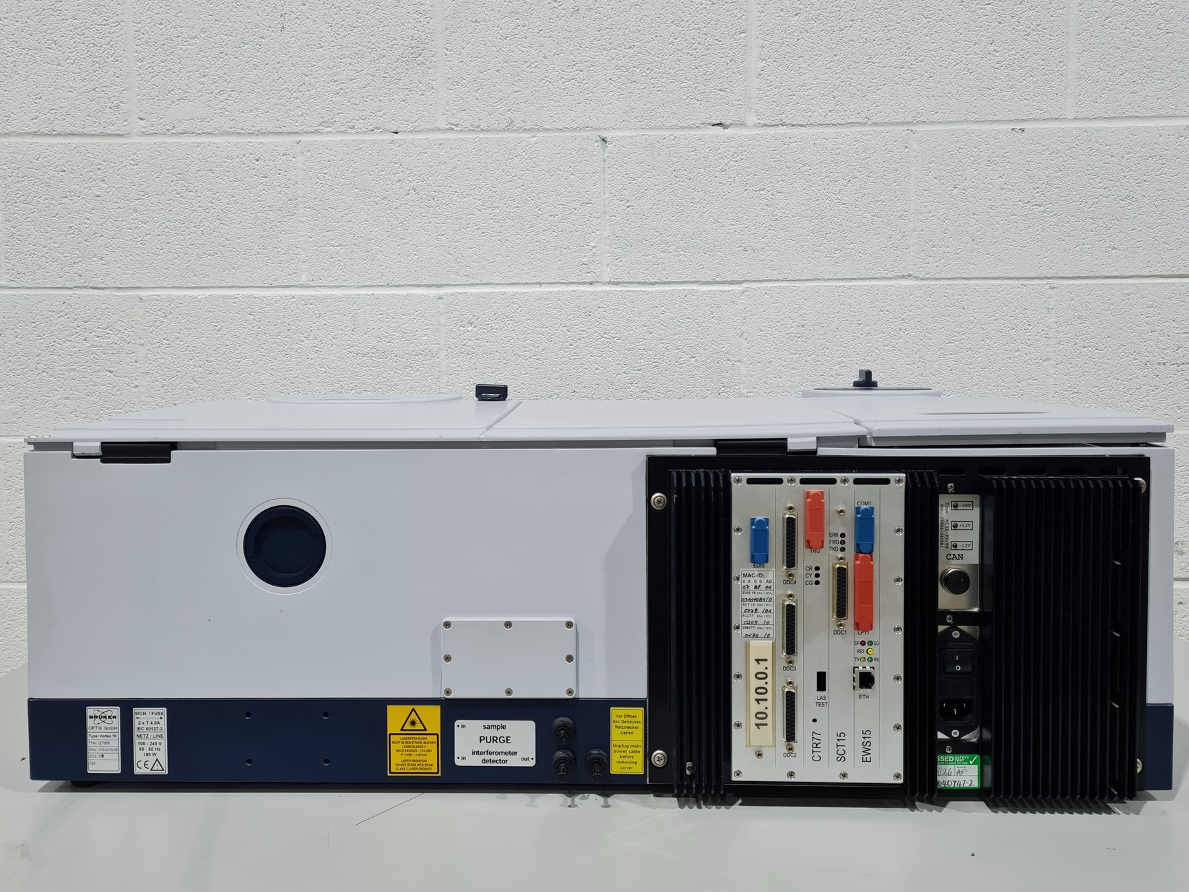 Image of Bruker Vertex 70 (FT-IR) Spectrometer Lab