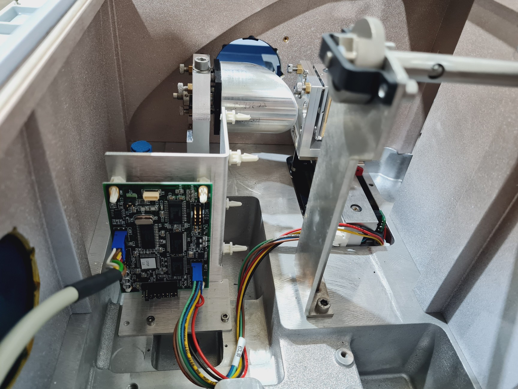 Image of Bruker Vertex 70 (FT-IR) Spectrometer Lab