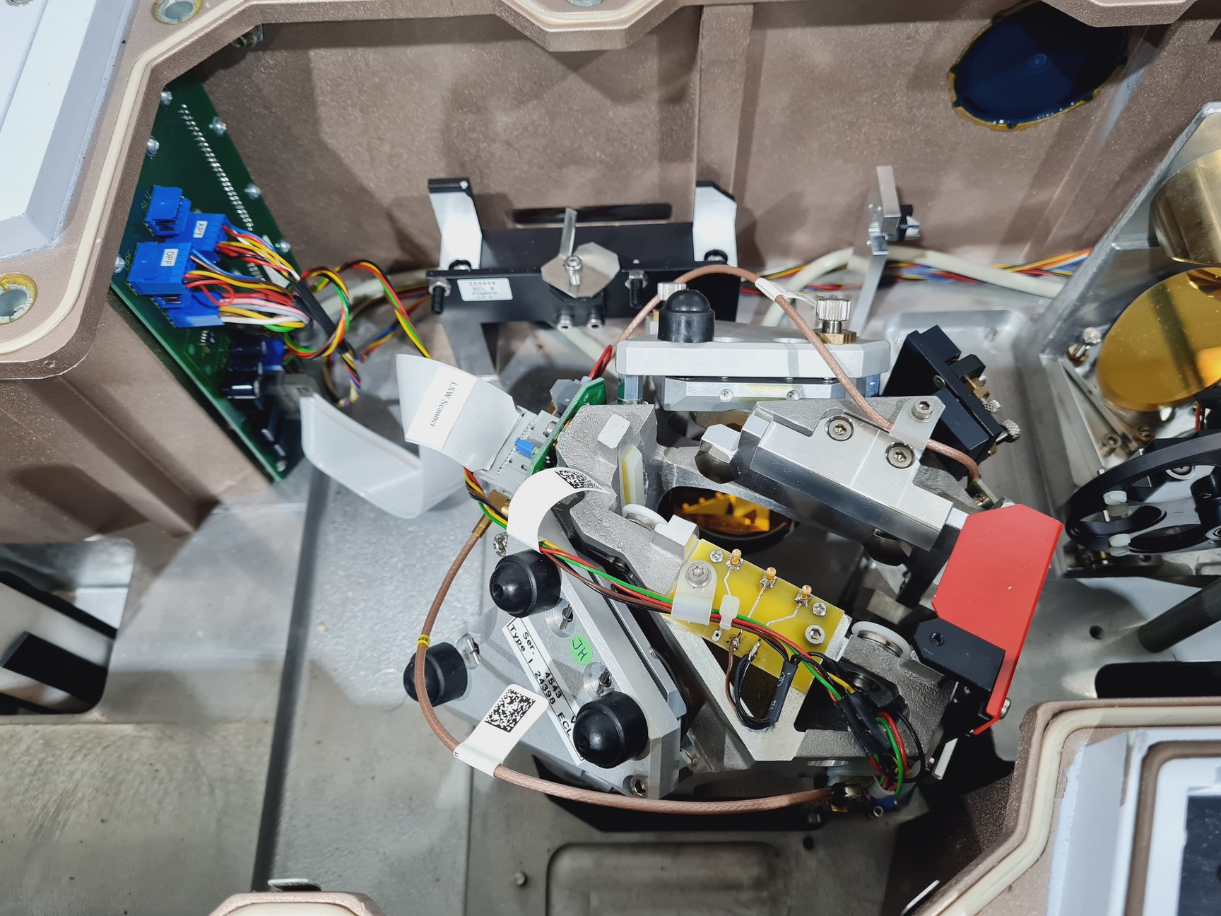 Image of Bruker Vertex 70 (FT-IR) Spectrometer Lab