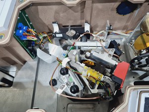 Thumbnail image of Bruker Vertex 70 (FT-IR) Spectrometer Lab