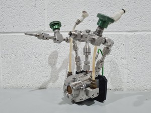 Thumbnail image of Bruker Vertex 70 (FT-IR) Spectrometer Lab