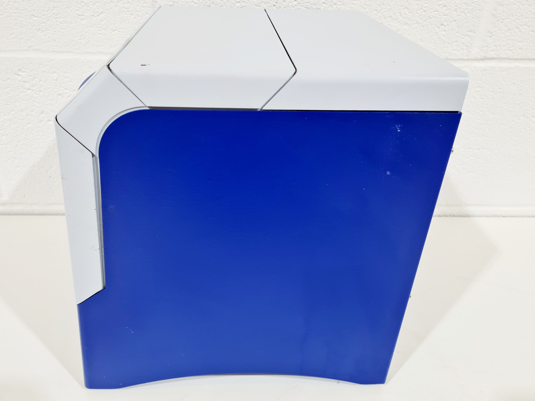 Image of Qiagen 701 BioSprint 15 Automated DNA/RNA Extraction System Lab