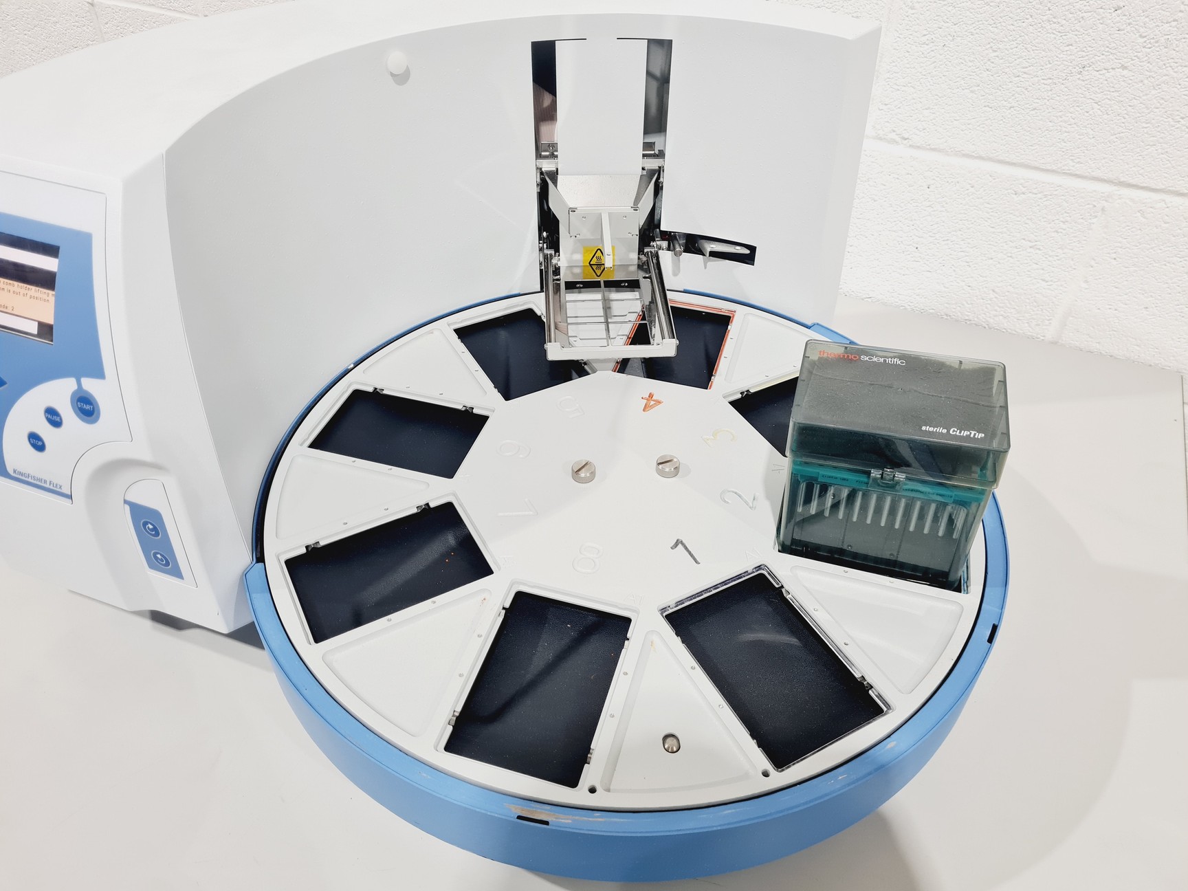 Image of Thermo Kingfisher Flex 711 Purification System (2020) Lab