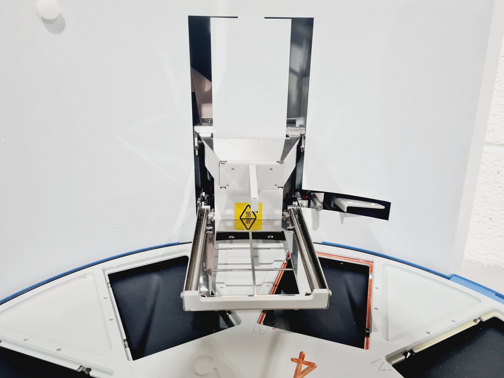 Image of Thermo Kingfisher Flex 711 Purification System (2020) Lab