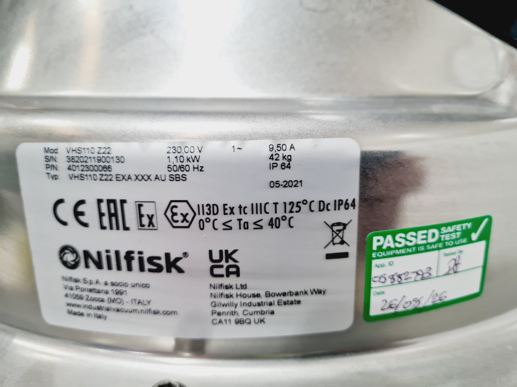 Image of Nilfisk VHS110 Z22 EXA XXX AU SBS Industrial Vacuum Cleaner W/ Accessories 2021