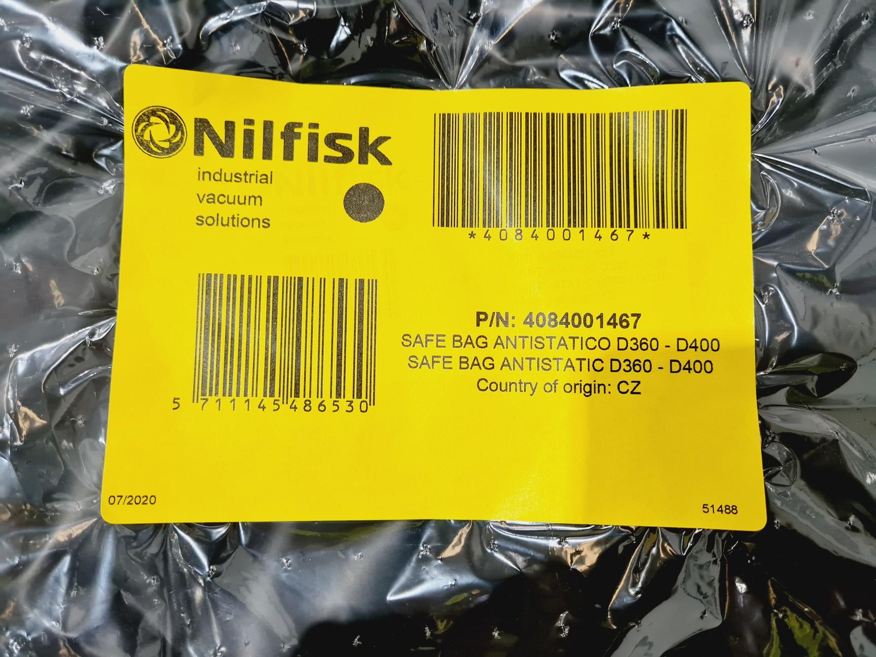 Image of Nilfisk VHS110 Z22 EXA XXX AU SBS Industrial Vacuum Cleaner W/ Accessories 2021