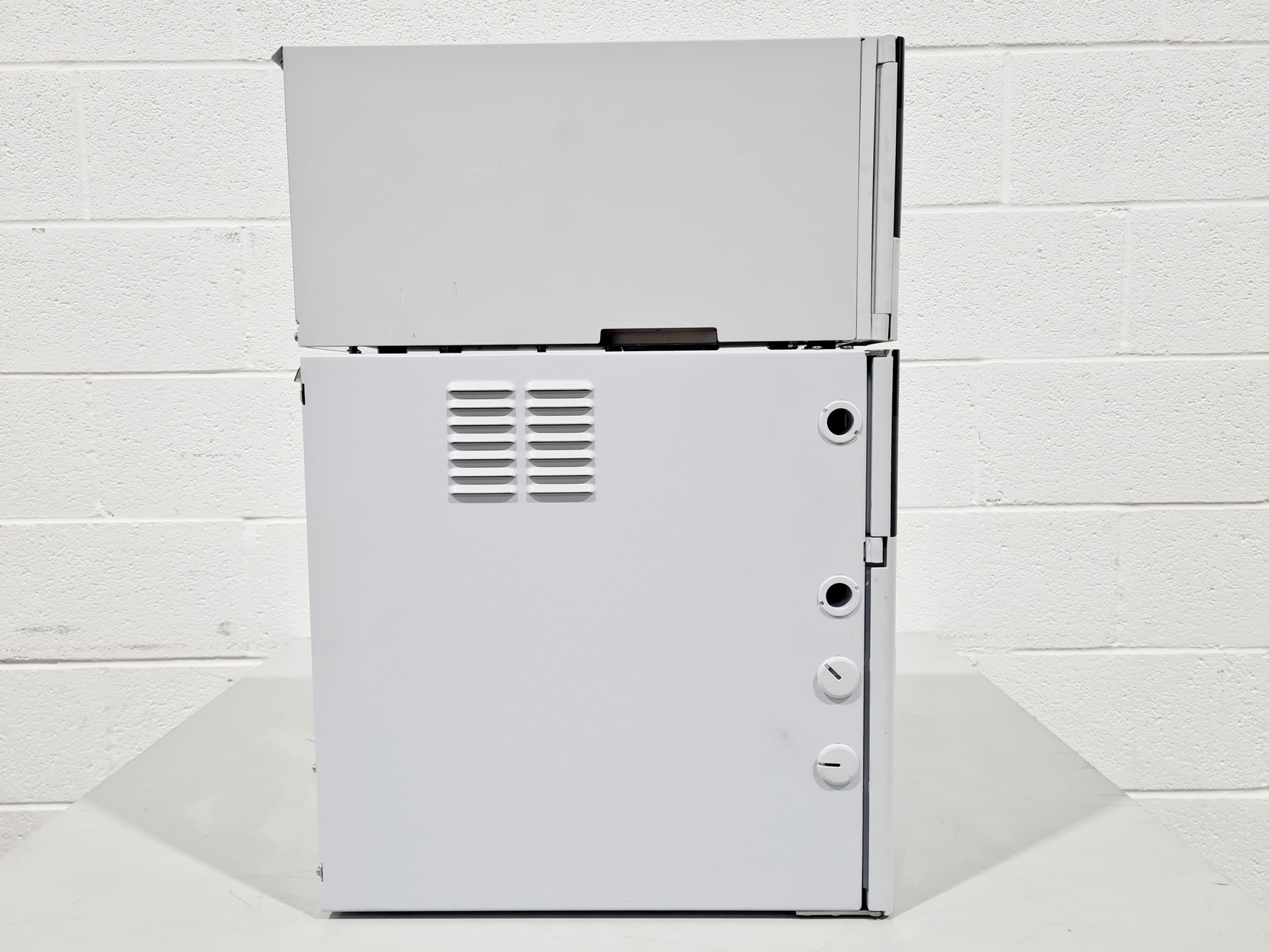 Image of Shimadzu Prominence HPLC System SIL-20AC/CT0-20AC/DGU-20A3R/SPD-20A/RF-20A/LC-20