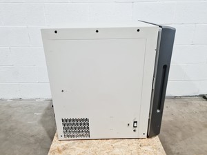 Thumbnail image of New Brunswick Innova 42R Incubator Shaker 