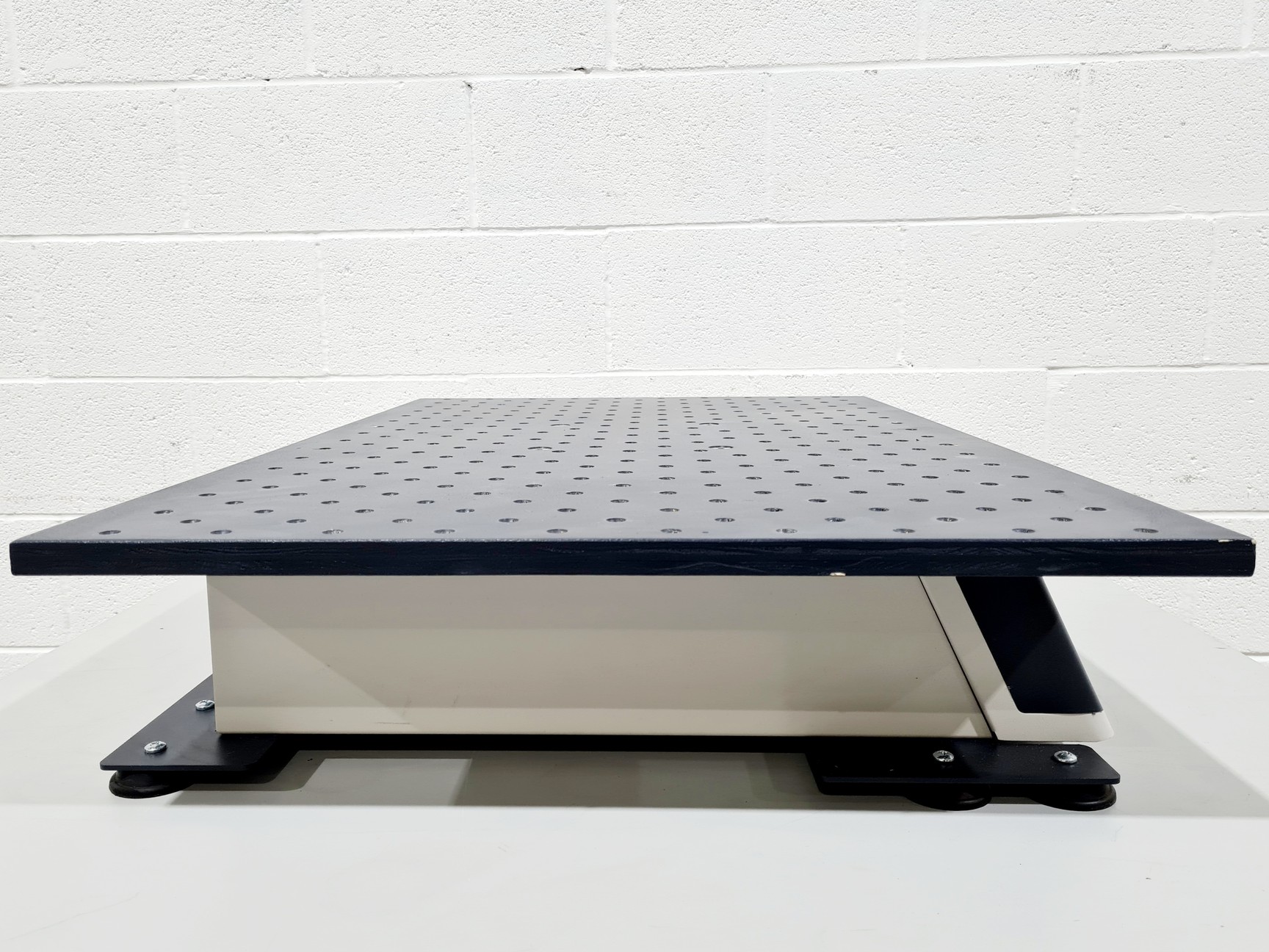 Image of New Brunswick Innova 2350 Orbital Shaker Lab