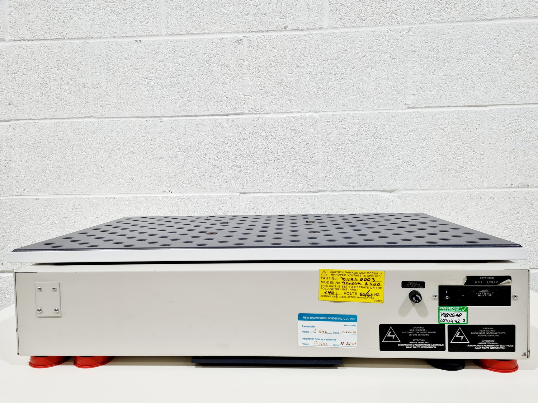 Image of Eppendorf New Brunswick Innova 2300 Open Air Shaker Lab