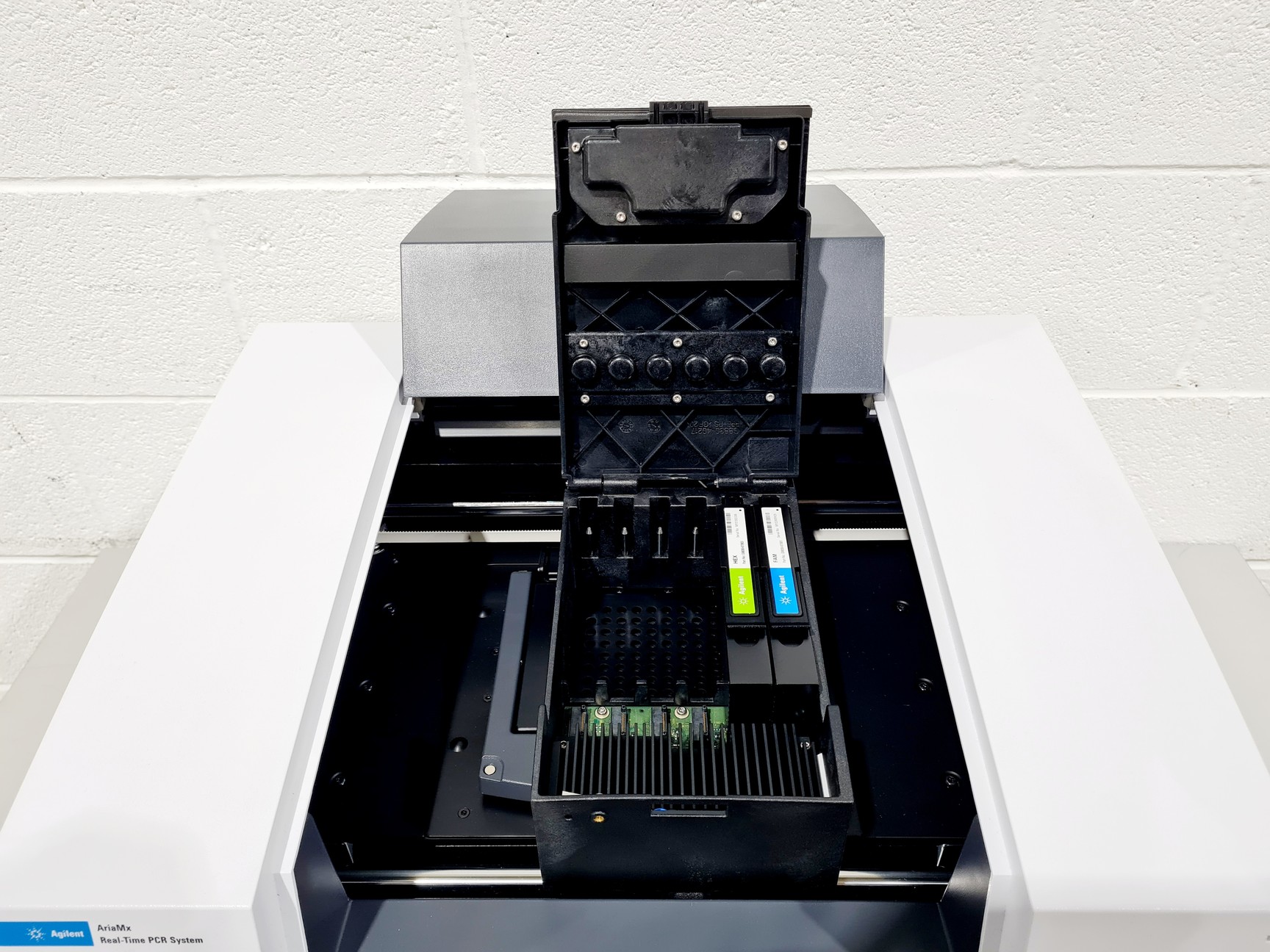 Image of Agilent AriaMx Real-Time RT-PCR Thermal Cycler System 2019 Lab