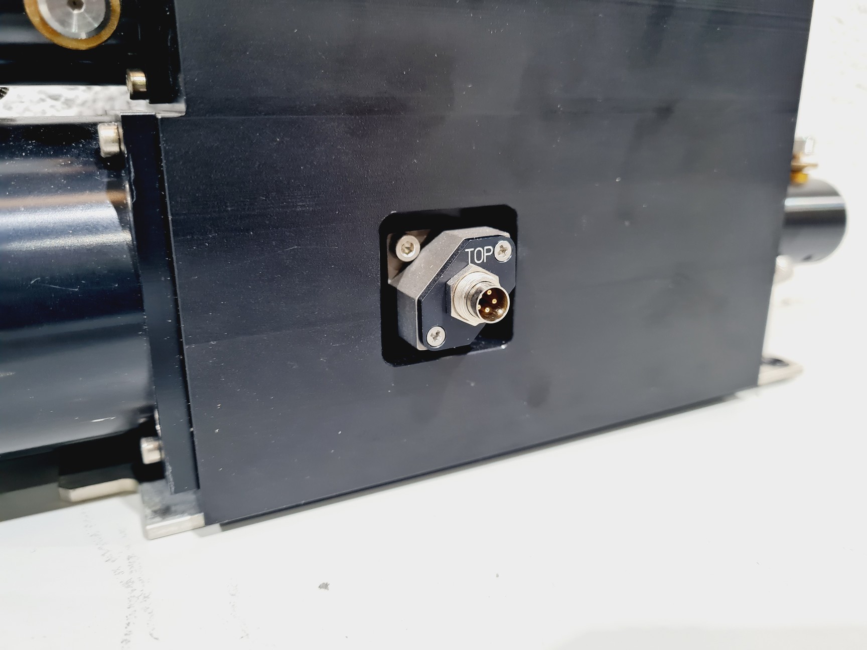 Image of LASOS Helium-Neon Gas Laser Model : LGK 7654-15 with kineFLEX Laser Head