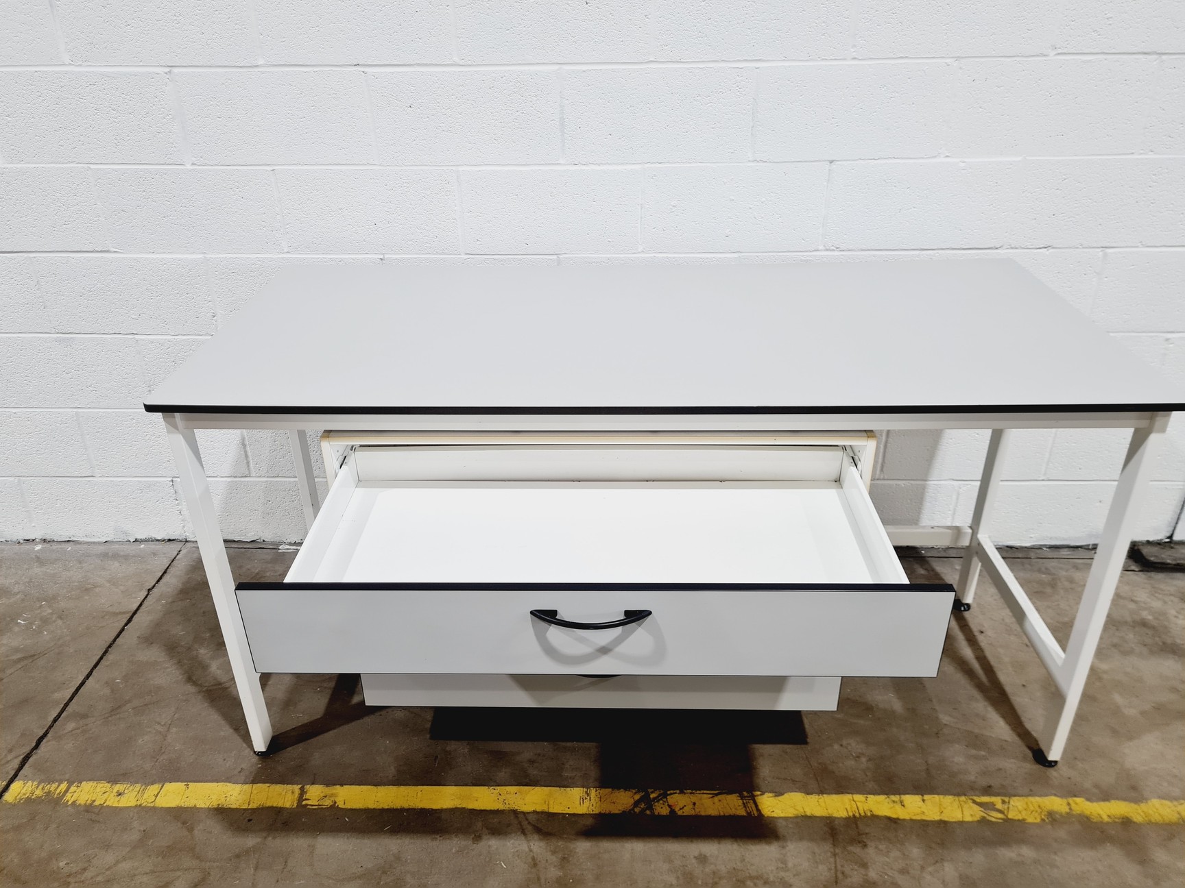 Image of Trespa Table Workbench 180 x 80 x 90cm w/ 4 Centre Drawers Lab