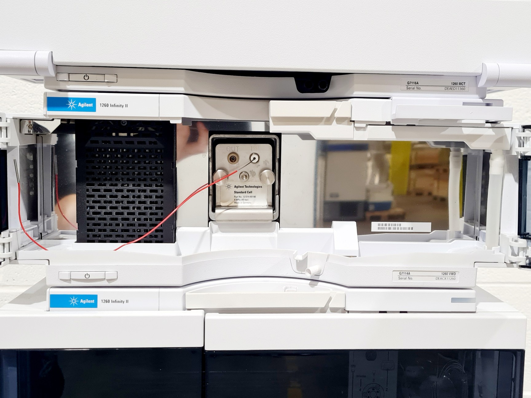 Image of Agilent 1260 Infinity II HPLC System G7129A, G7110B, G7116A, G7114A