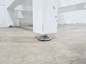 Thumbnail image of Mettler Toledo Balance Table 75 x 75 x 72cm