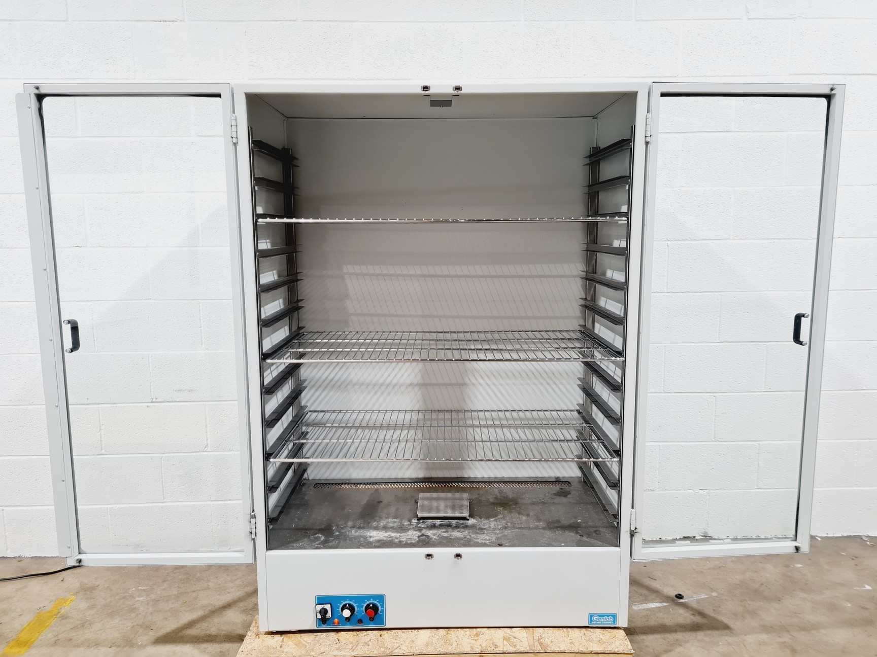 Image of Genlab DC 1000 Drying Cabinet Lab