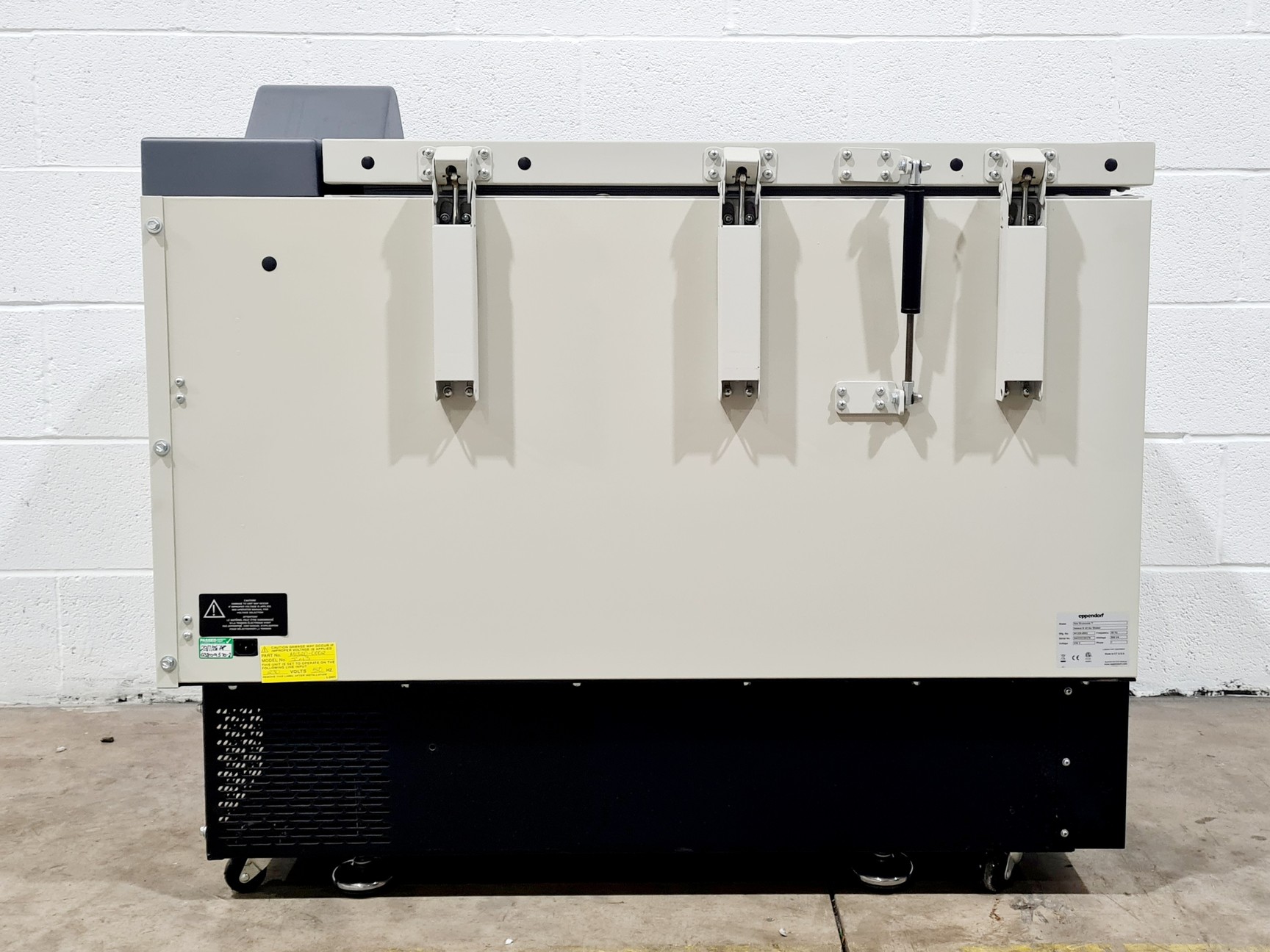 Image of New Brunswick Scientific Innova 43 Shaking Incubator Lab