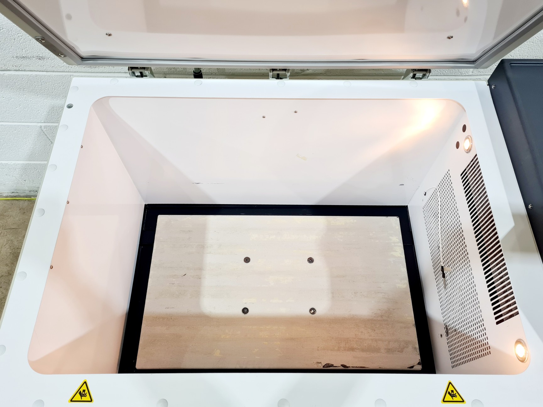 Image of New Brunswick Scientific Innova 43 Shaking Incubator Lab