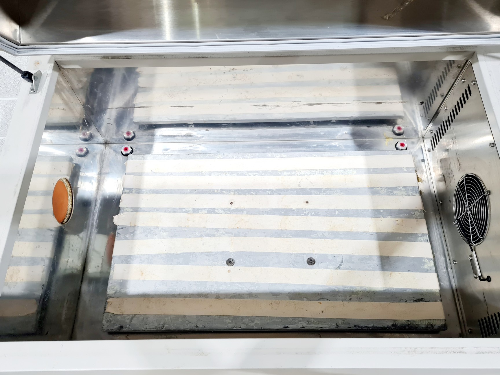 Image of New Brunswick Scientific Innova 4330 Shaking Incubator 