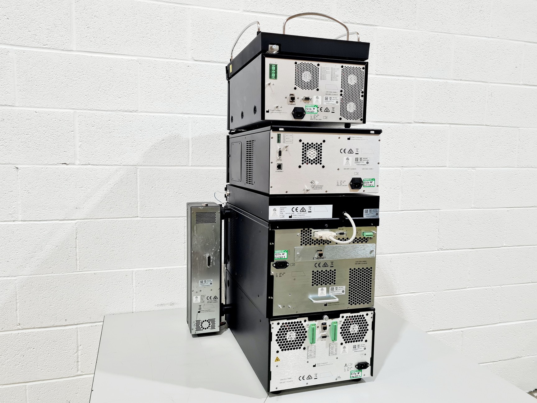 Image of Waters ACQUITY Premier UPLC PDA System, FLR, PDA, Binary Solvent Chromatography 
