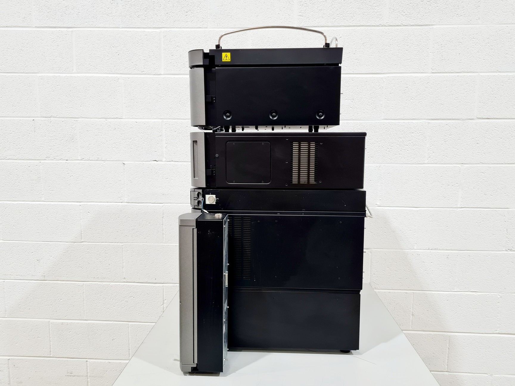 Image of Waters ACQUITY Premier UPLC PDA System, FLR, PDA, Binary Solvent Chromatography 