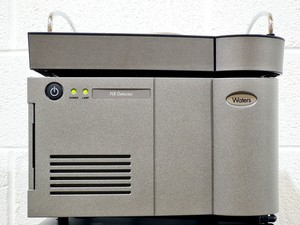Thumbnail image of Waters ACQUITY Premier UPLC PDA System, FLR, PDA, Binary Solvent Chromatography 