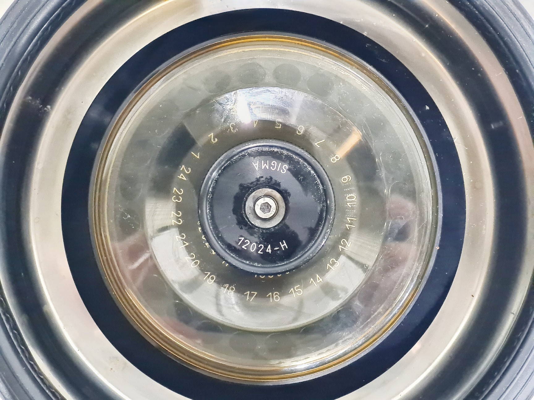 Image of Sigma SciQuip Refrigerated Centrifuge - 1-15K w/ Sigma 12024-H Rotor Lab