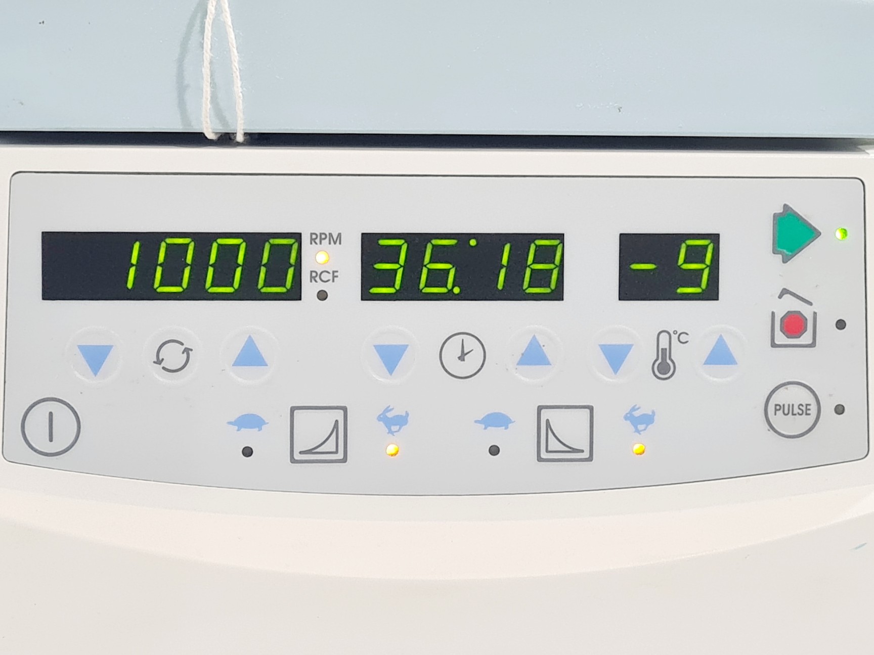 Image of Thermo Electron Microlite RF Benchtop Centrifuge w/ 851 Rotor 13500 RPM Lab 