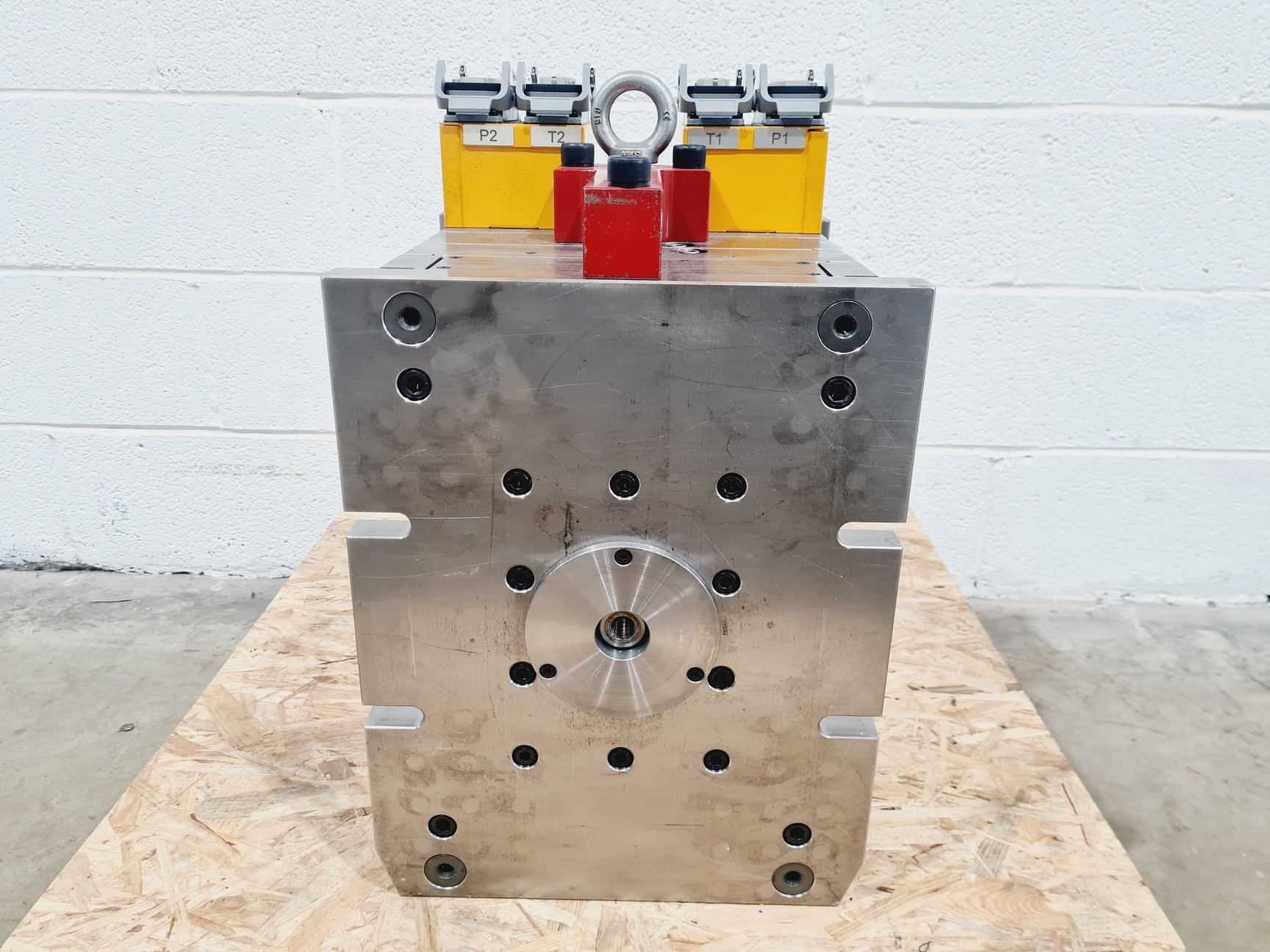 Image of FANUC Husky Hot Runner Controller Unit Injection Moulding Process Equipment