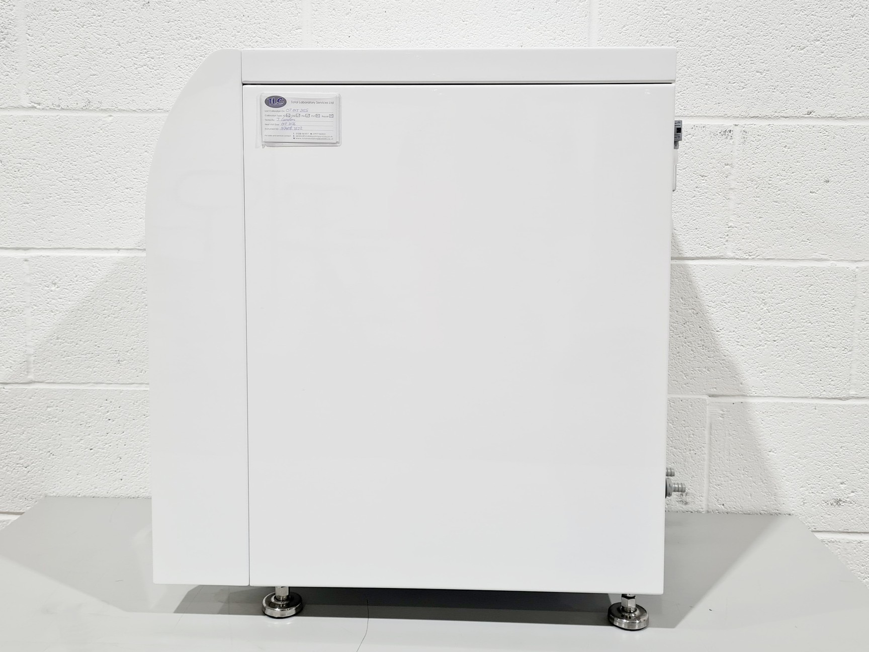 Image of Erweka MediPrep 1622 Dissolution Tester System Lab