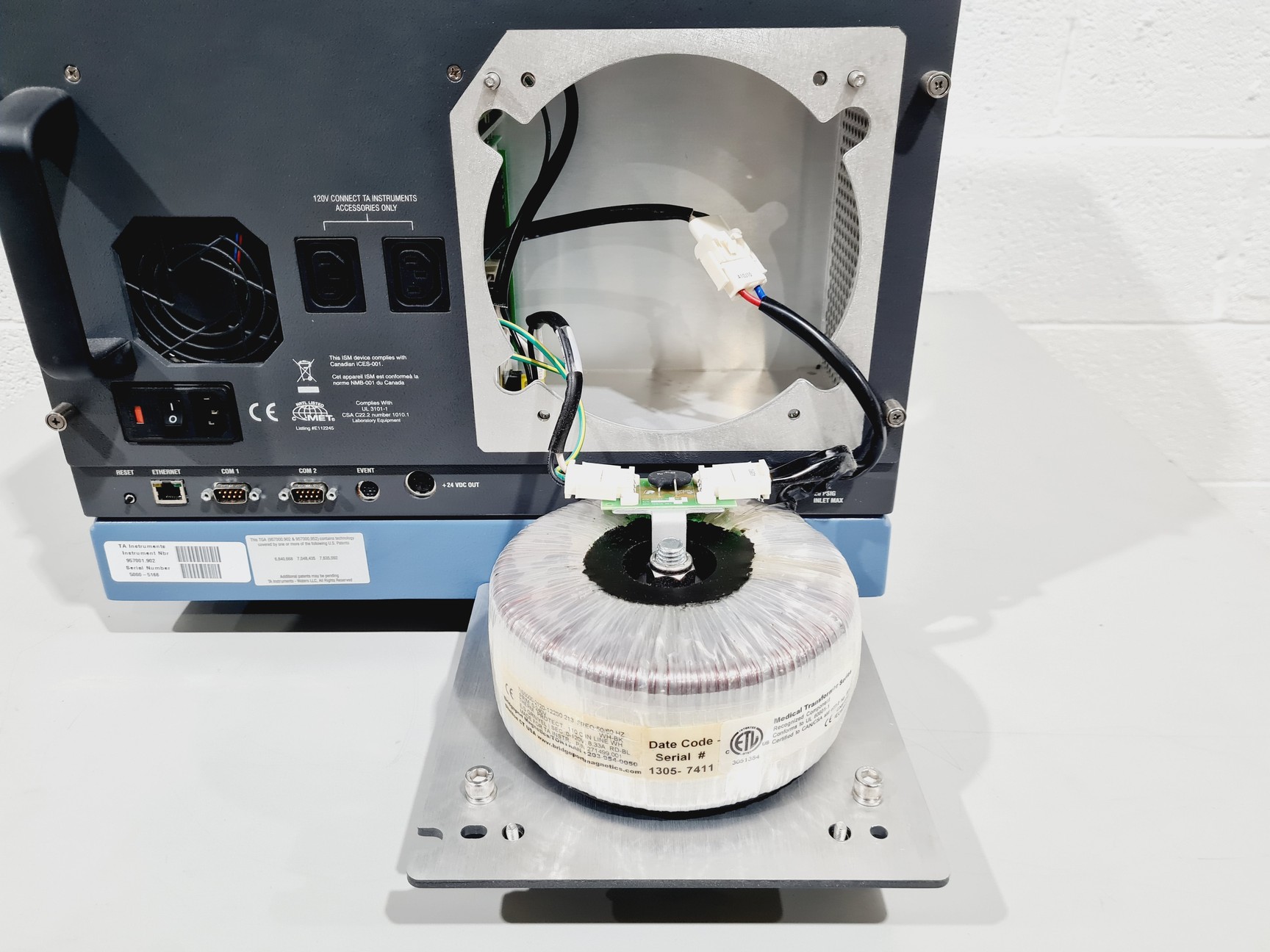 Image of TA Instruments Q5000 SA Dynamic Vapor Sorption (DVS) analyzer