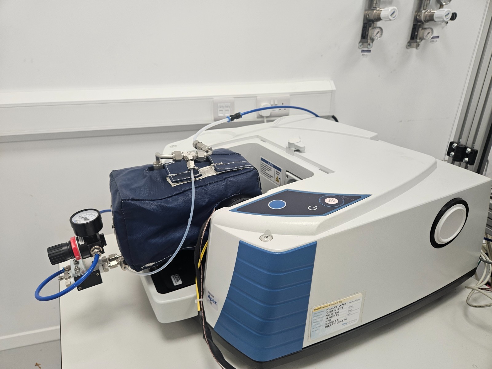Image of Thermo Fisher Scientific Nicolet iS20 Mid-Infrared FT-IR Spectrometer