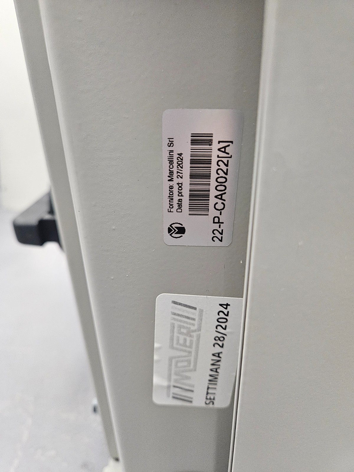 Image of Daikin EWLQ033KCW1N Hydrocube Condenser-less Chiller – 28kW Nominal Cooling Duty