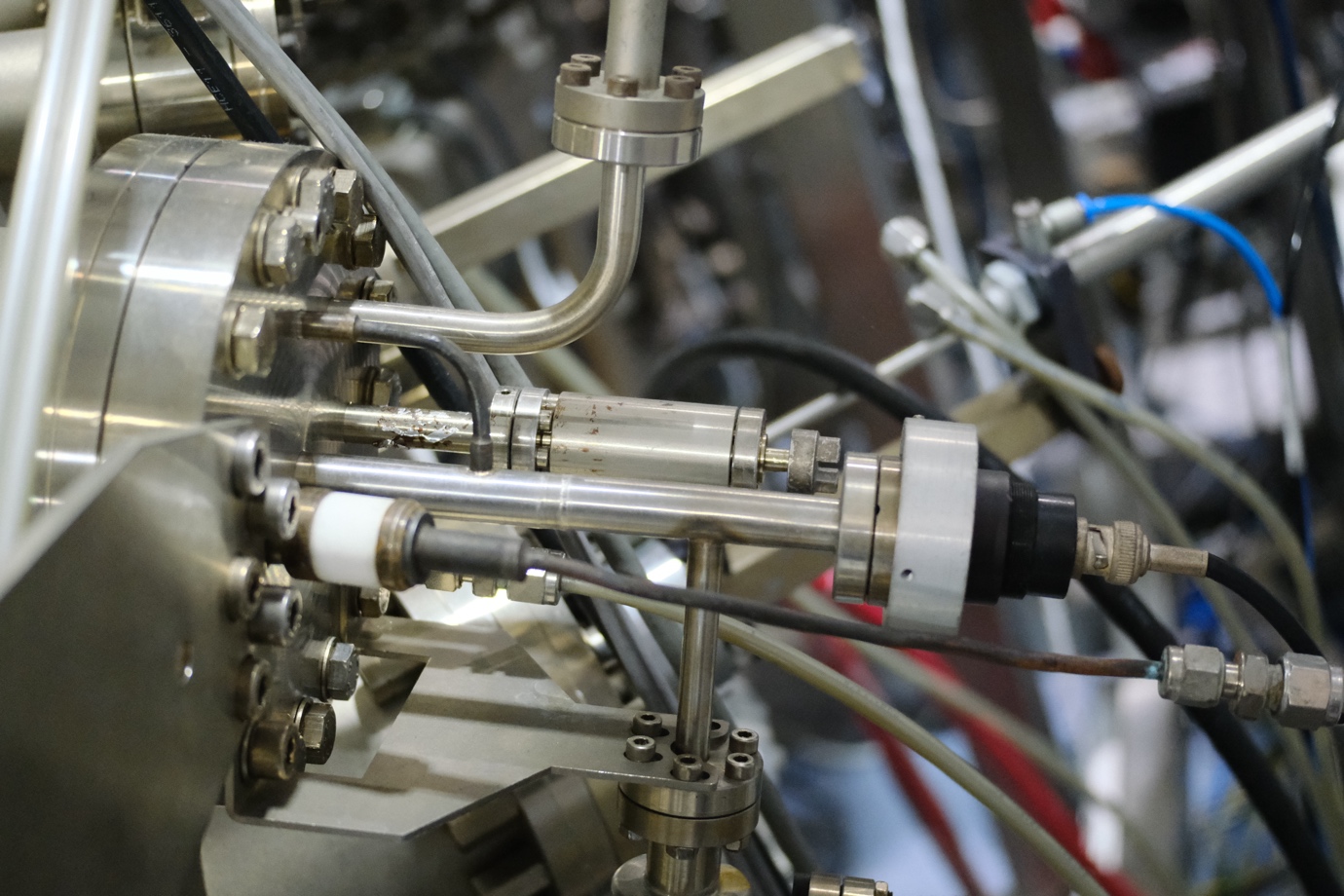 Image of DCA Instruments UHV Cluster Tool / MBE Growth, Linear Sputtering, Pre-Clean 