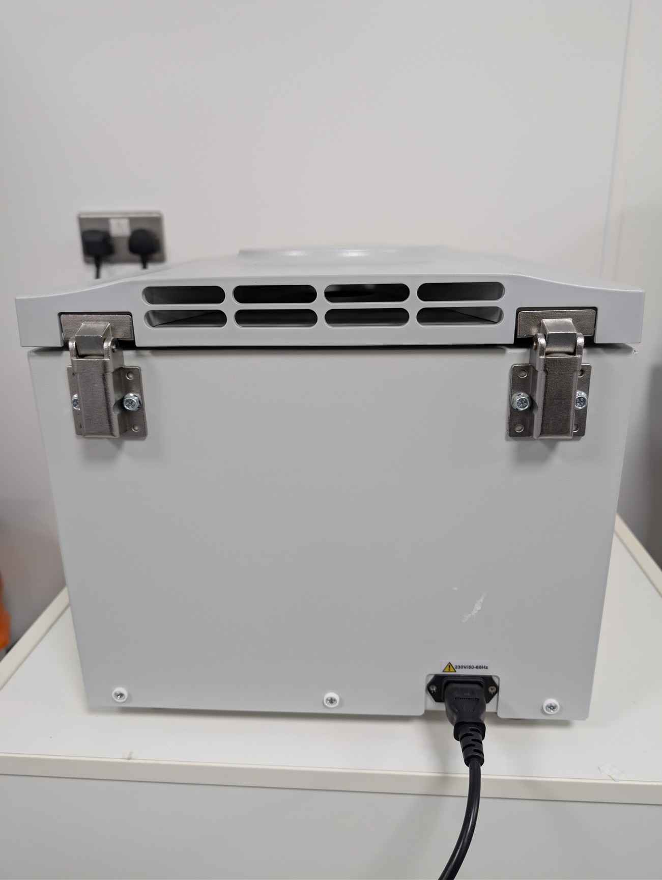 Image of OHAUS Frontier 5714 Centrifuge Lab