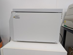 Thumbnail image of OHAUS Frontier 5714 Centrifuge Lab