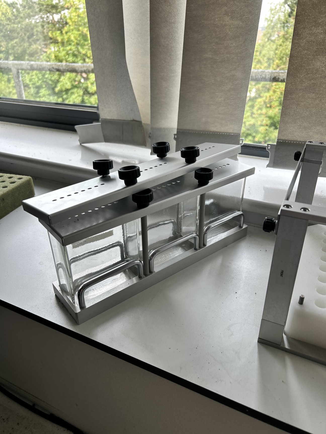Image of Tecan FREEDOM EVO-2 150 Base Liquid Handling Robot with Fixed Tip System
