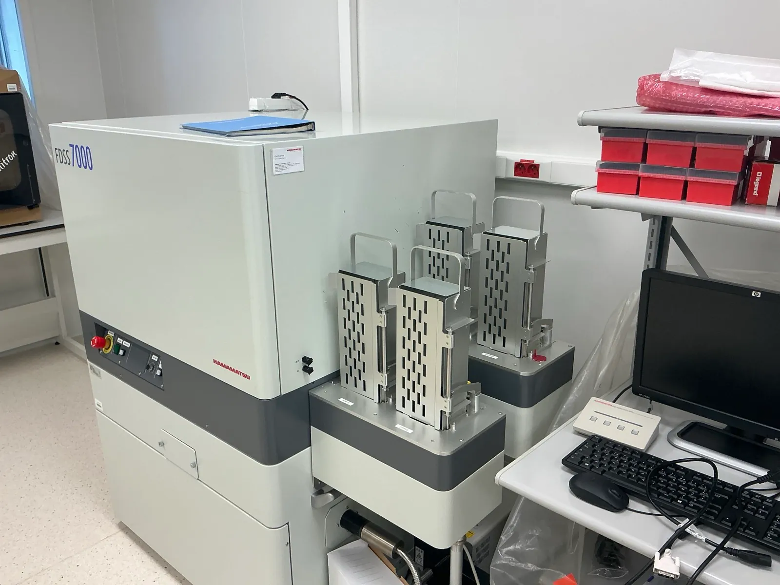 Image of Hamamatsu P FDSS 7000 Functional Drug Screening System (2009) w/ Accessories Lab