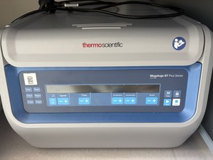 Image of Thermo Scientific Megafuge ST1 Plus Centrifuge with TX-400 Accessories