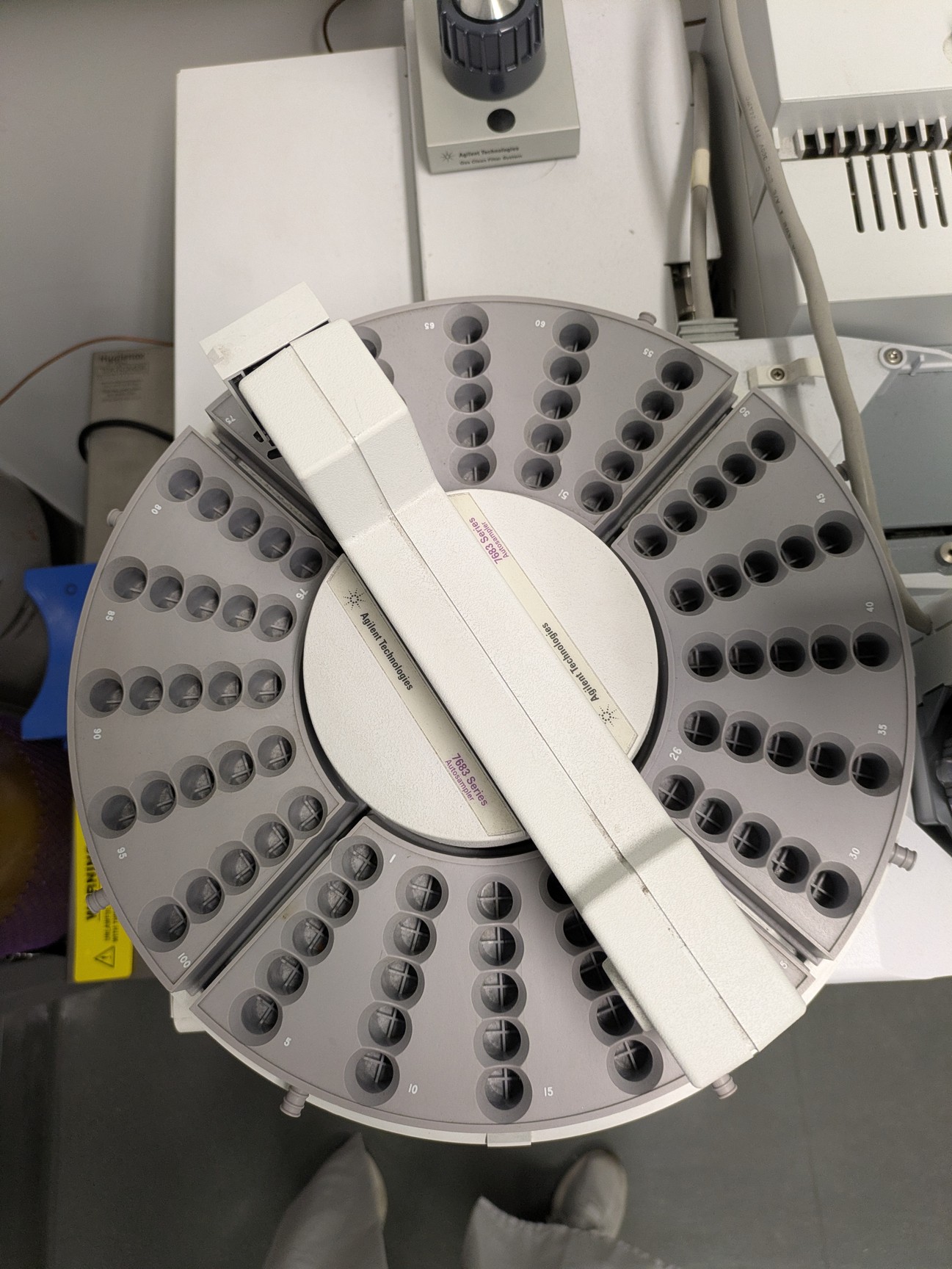 Image of Agilent GC-MS 5975 Gas Chromatography Mass Spectrometry System Lab