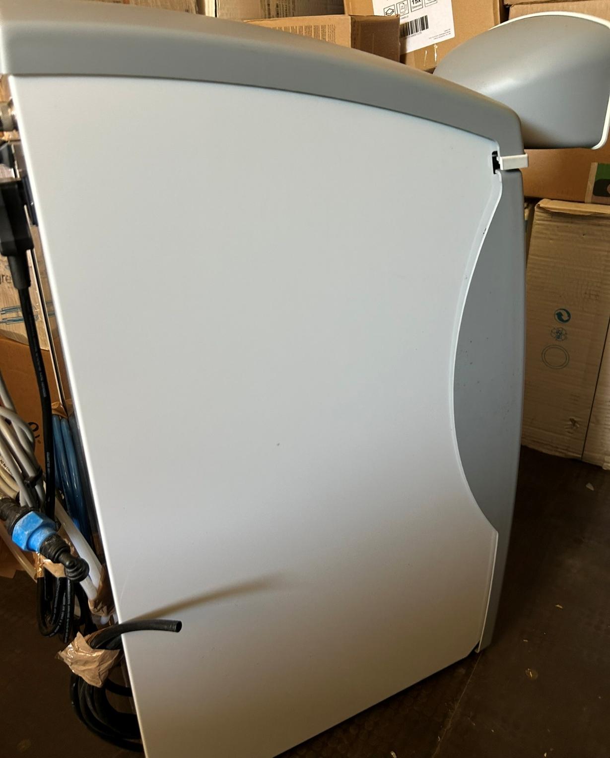 Image of SUEZ Select Analyst 320 Water Purification System with 100 L UV Tank