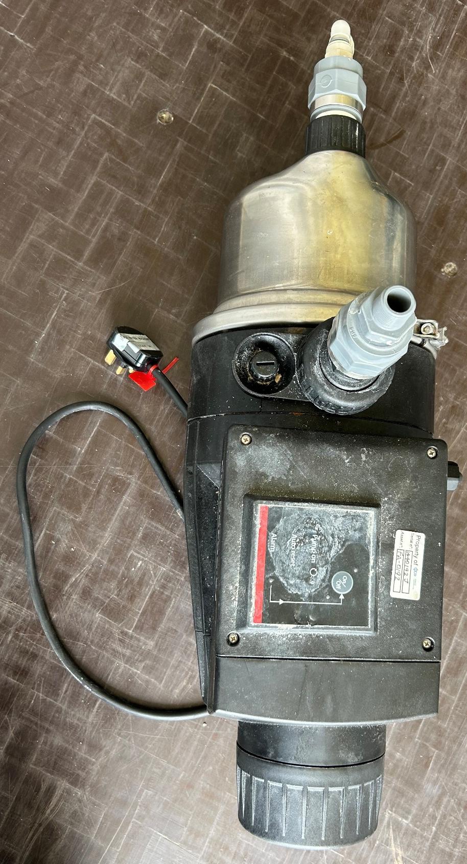 Image of SUEZ Select Analyst 320 Water Purification System with 100 L UV Tank