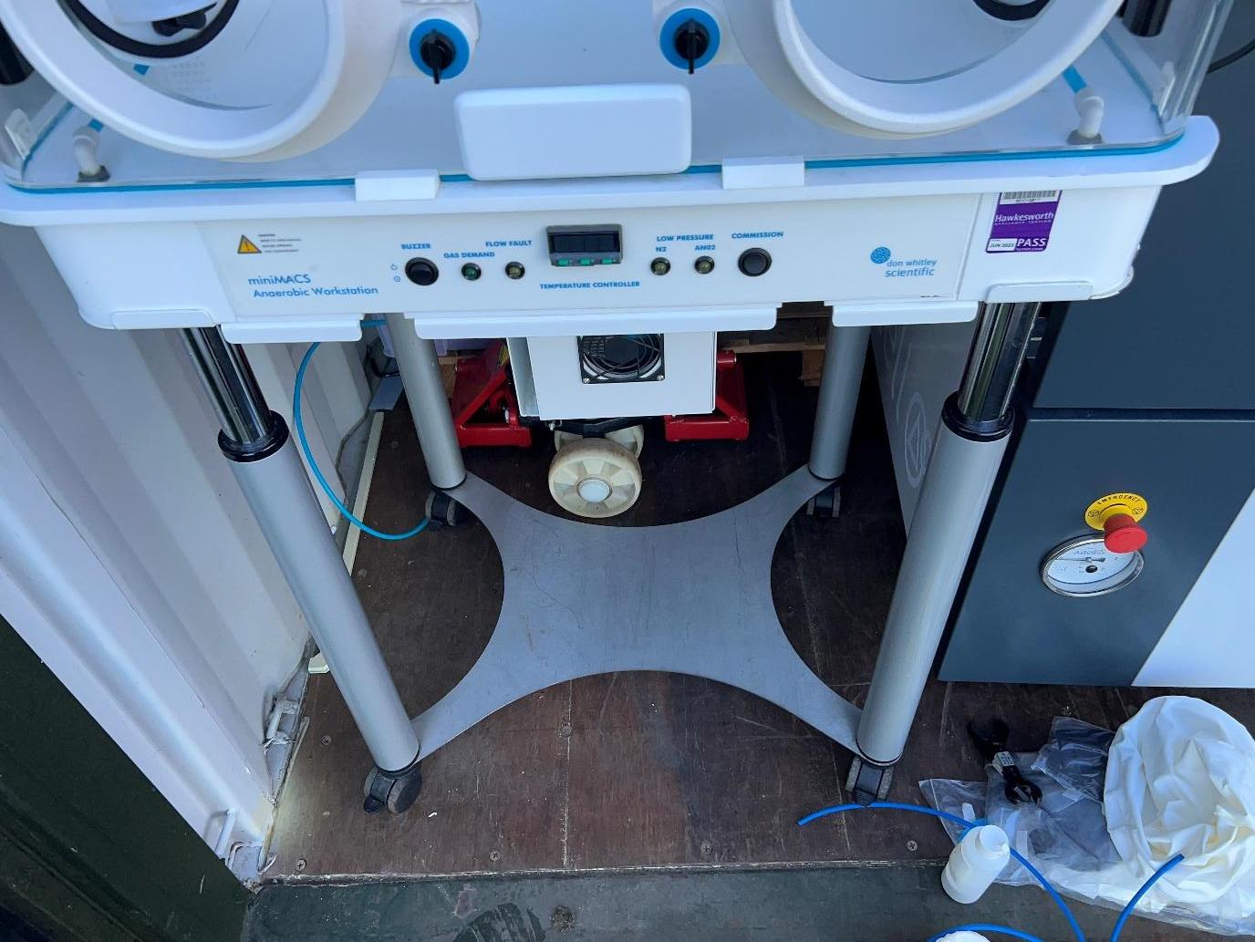 Image of Don Whitley Scientific miniMACS Anaerobic Workstation