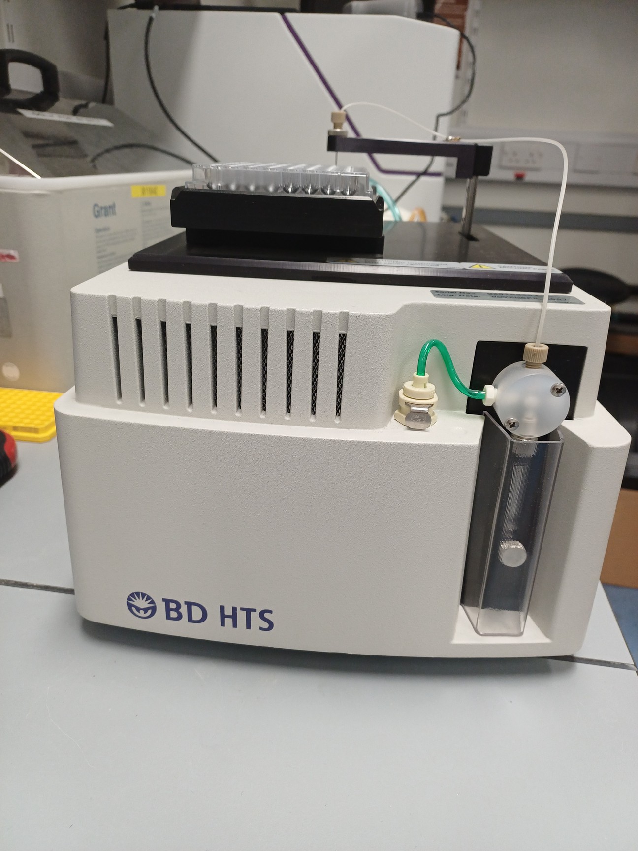 Image of Becton Dickson LSR II Flow Cytometer 5 Laser 18 Channel System Lab