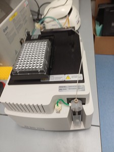 Thumbnail image of Becton Dickson LSR II Flow Cytometer 5 Laser 18 Channel System Lab