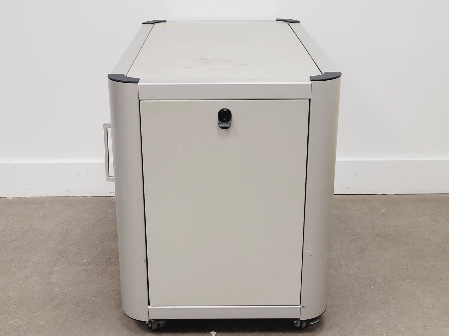 Image of Peak Scientific N110DR Nitrogen Gas Generator