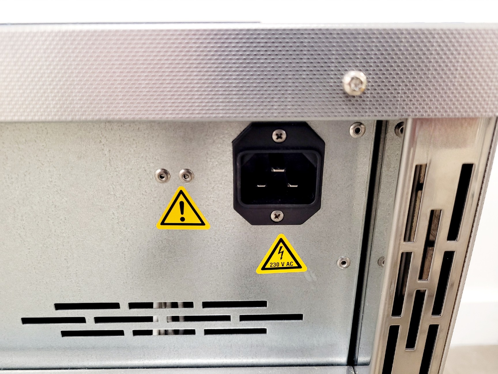 Image of Memmert IF55 Forced Air Incubator Lab